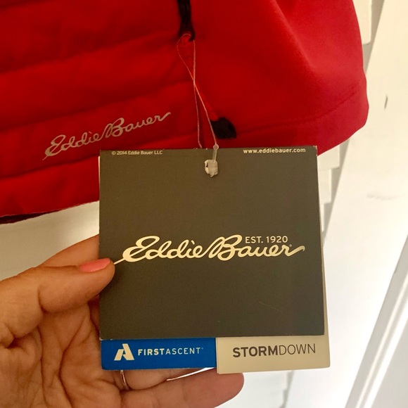 NWT EDDIE BAUER STORM DOWN VEST - Picture 3 of 8